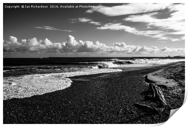Wild waves all black and white.  Print by Ian Richardson