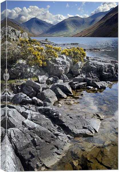 Wast Water in the Lake District Canvas Print by Stephen Mole