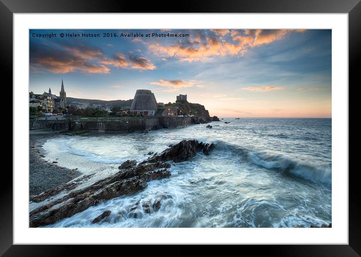 Sunset over Ilfracombe in Devon Framed Mounted Print by Helen Hotson