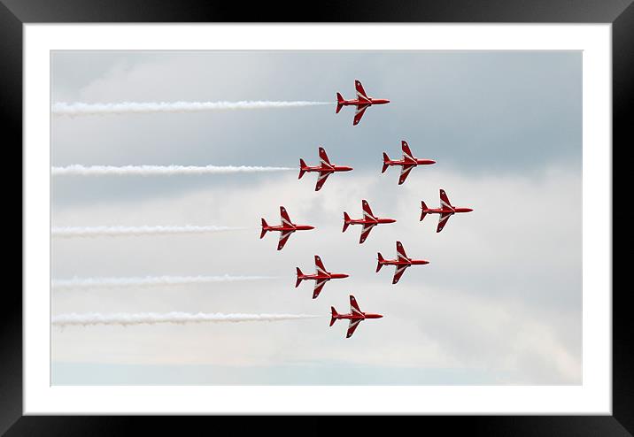 Red Arrows flying in diamond formation Framed Mounted Print by Simon Marshall