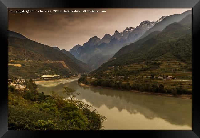  First Bend of the Yangtze River Framed Print by colin chalkley