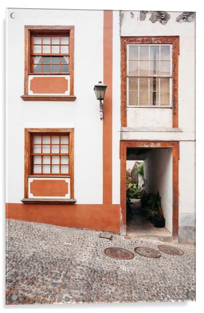 Building and alleyway. La Palma, Canary Island. Acrylic by Liam Grant