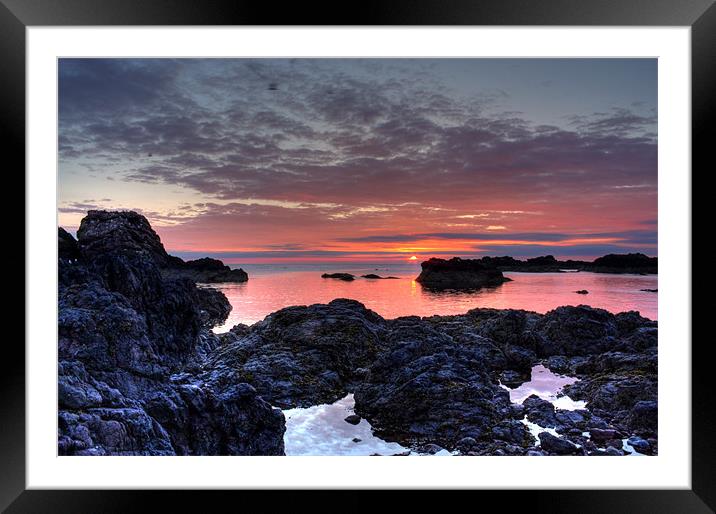 St Abbs sunrise 2 Framed Mounted Print by Gavin Liddle
