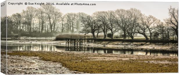 Beaulieu river estuary on a misty morning Canvas Print by Sue Knight