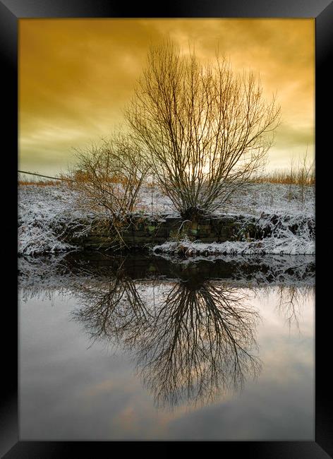 RC0004S - The First Sprinkling - Standard Framed Print by Robin Cunningham