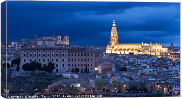 Toledo Cathedral at night Canvas Print by Stephen Taylor