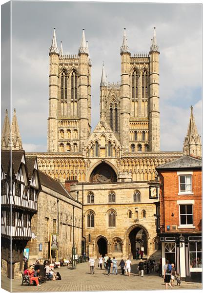 Lincoln Cathedral Canvas Print by Giovanni Pasta