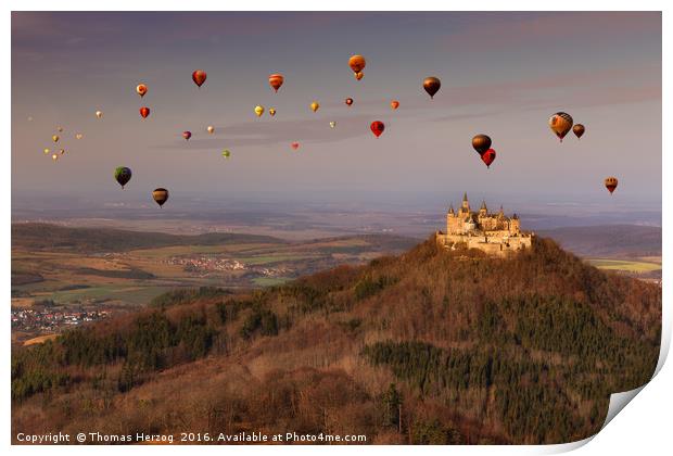Montgolfiere Balloon fiesta Print by Thomas Herzog