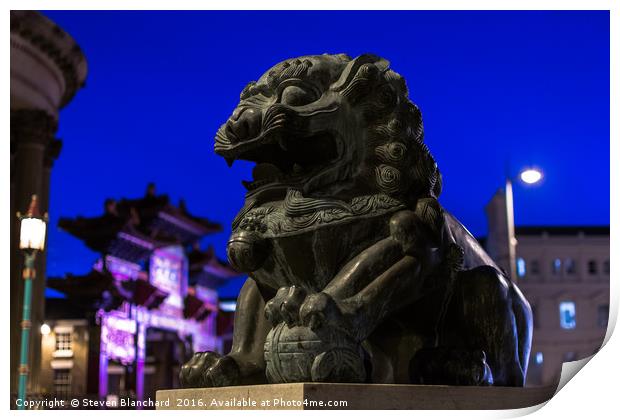 Chinese statue  Print by Steven Blanchard
