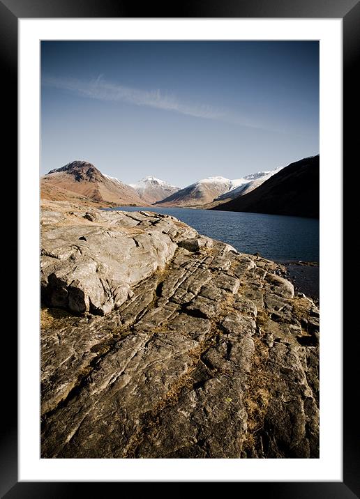 Between a rock and a hard place Framed Mounted Print by Simon Wrigglesworth