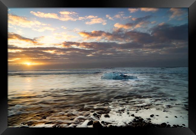 Icelandic Views - Jökulsarlon sunrise Framed Print by Gail Johnson