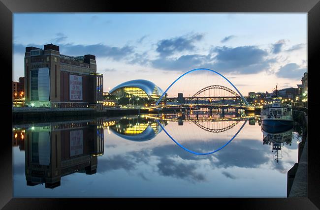 Tyne Landmarks at dusk Framed Print by Simon Marshall