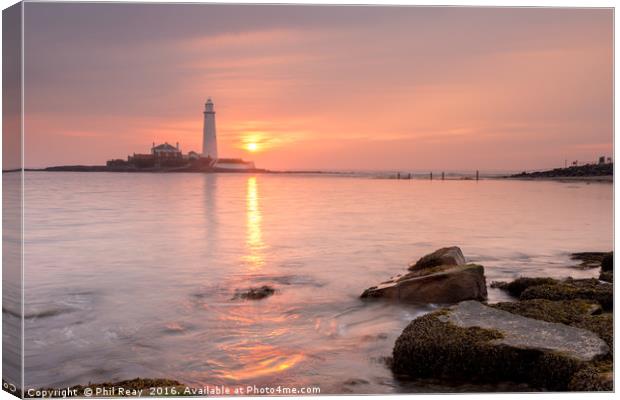 St Mary's island Canvas Print by Phil Reay