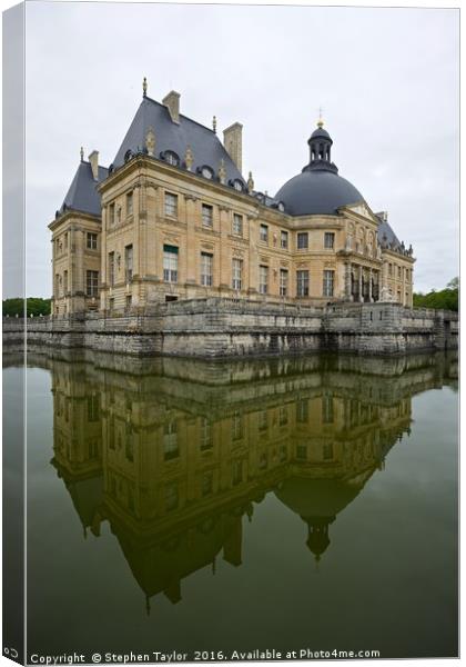 Chateau Vaux Le Vicomte reflections Canvas Print by Stephen Taylor