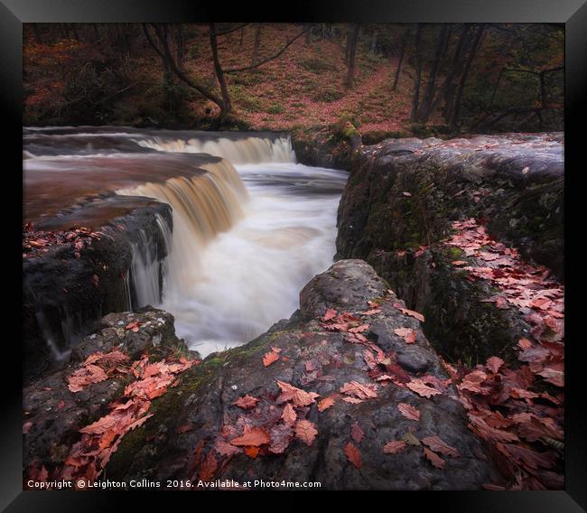 Autumn at Horseshoe falls Framed Print by Leighton Collins