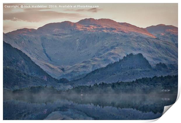 Morning mist at the Lake District Print by Nick Wardekker
