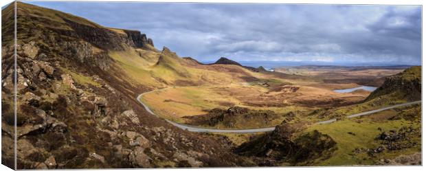The Quiraing  Canvas Print by chris smith
