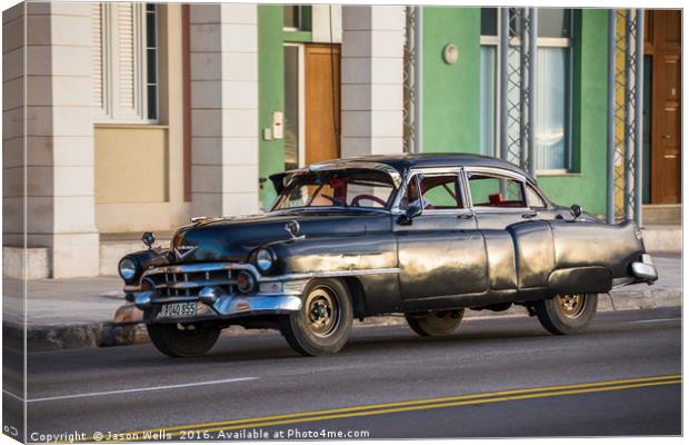 Vintage car on the Malecon Canvas Print by Jason Wells