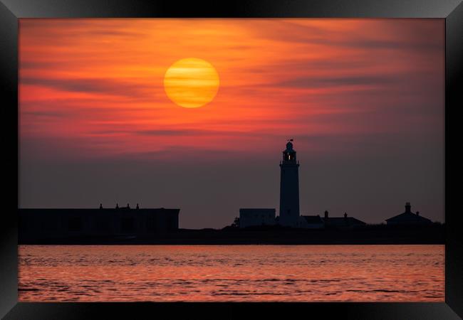 Hurst Lighthouse Sunset Framed Print by Wight Landscapes