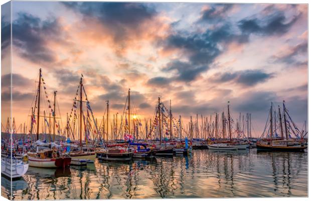 Yarmouth Old Gaffer Sunset Canvas Print by Wight Landscapes