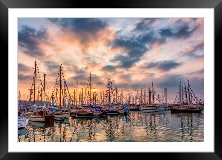 Yarmouth Old Gaffer Sunset Framed Mounted Print by Wight Landscapes