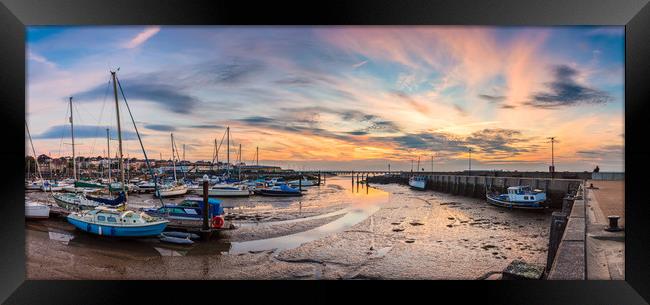 Ryde Harbour Panorama Framed Print by Wight Landscapes