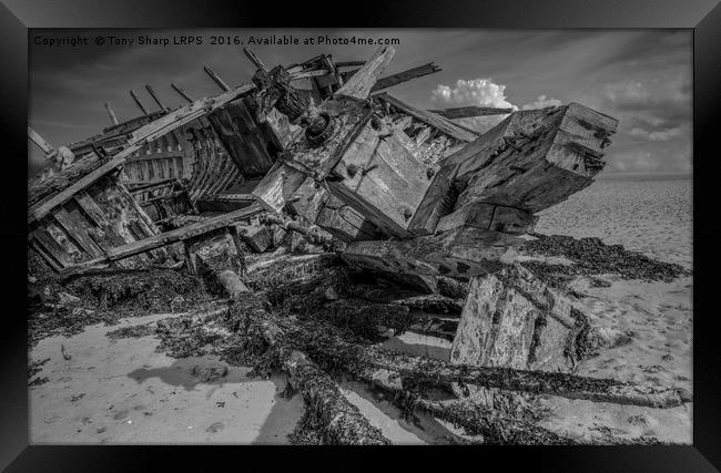 Ship Wreck! Framed Print by Tony Sharp LRPS CPAGB