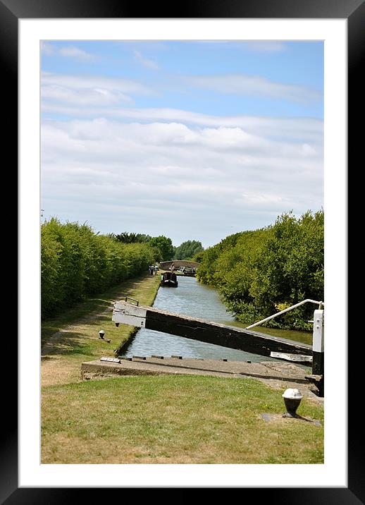 Dixons Gap on the Aylesbury Arm Framed Mounted Print by graham young