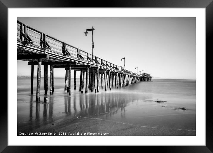 Capitola Pier, California. Framed Mounted Print by Garry Smith