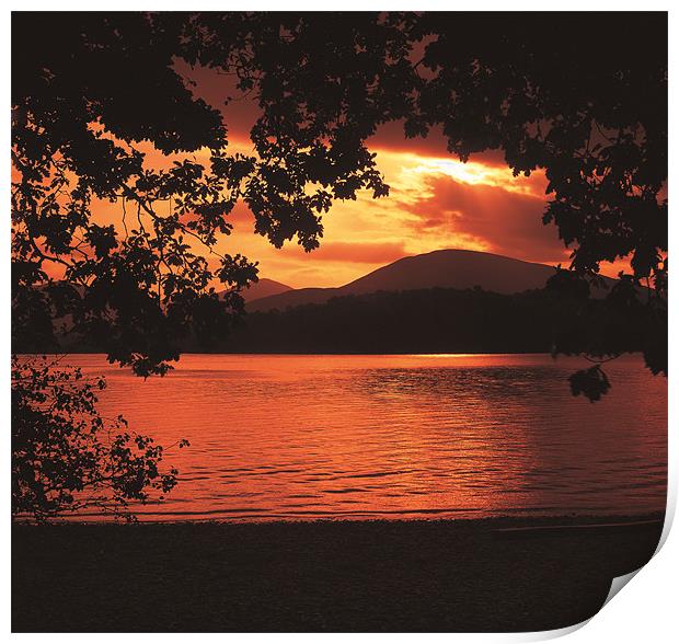 Loch Lomond sunset Print by Derek Wallace