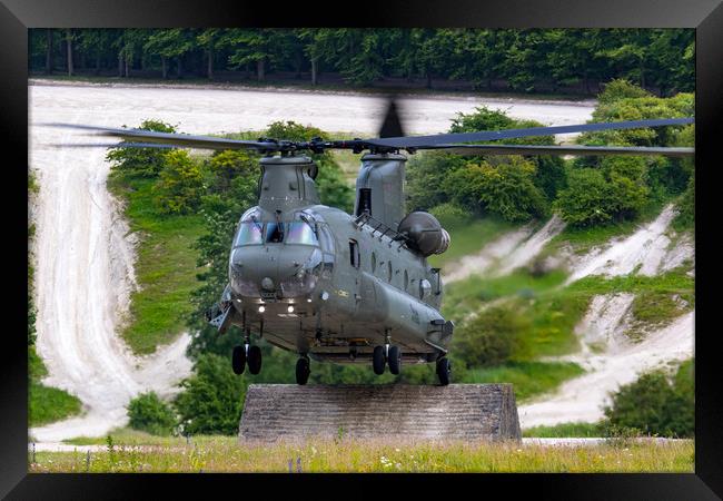 Chinook Helicopter Framed Print by Oxon Images