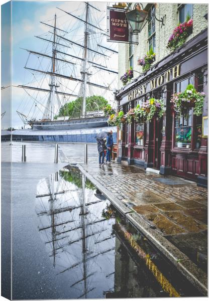 Cutty Sark in a puddle Canvas Print by Sara Melhuish