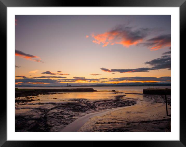 Bo'ness harbour sunset. Framed Mounted Print by Tommy Dickson