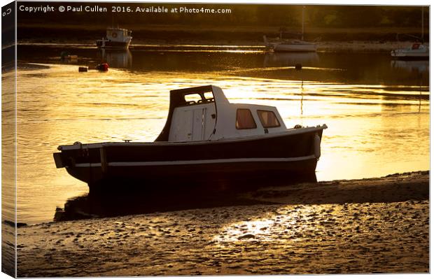 Small Boat. Canvas Print by Paul Cullen
