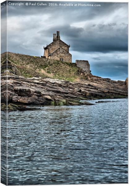 The Bathing House at Howick. Canvas Print by Paul Cullen