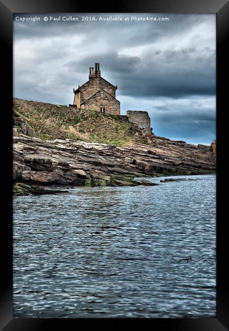 The Bathing House at Howick. Framed Print by Paul Cullen