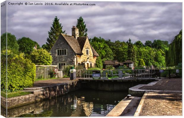 The Lock At Iffley Canvas Print by Ian Lewis
