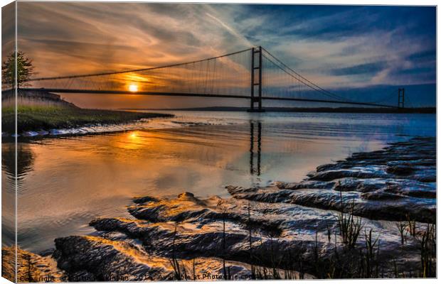 Humber Sunset 2016  0779 Canvas Print by Martin Parkinson