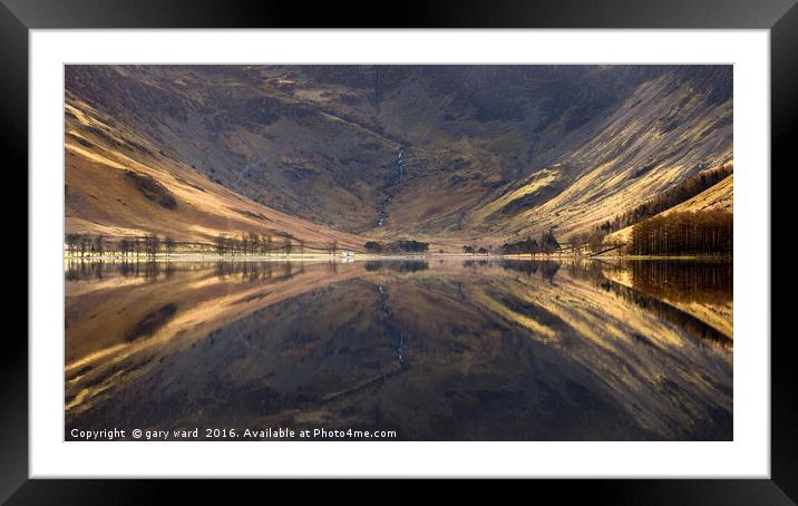 buttermere early morning in the lake district Framed Mounted Print by gary ward