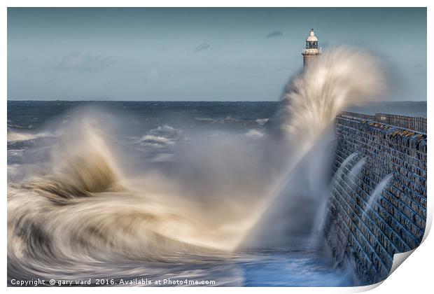 Tynemouth stormy sea! Print by gary ward