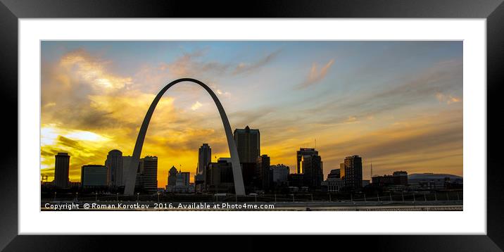 The Gateway Arch and downtown of St. Louis, Missur Framed Mounted Print by Roman Korotkov