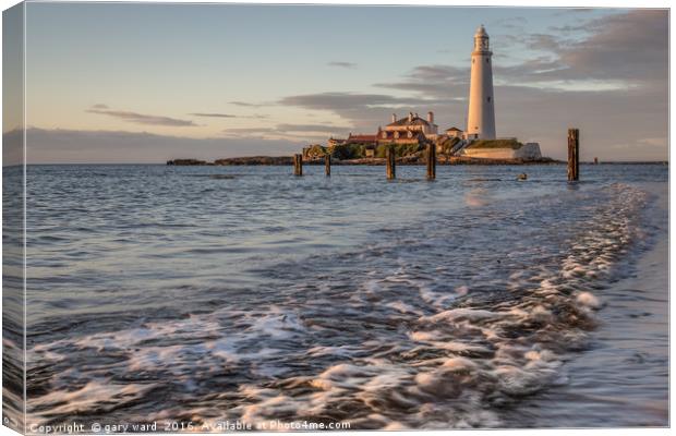 St Marys Lighthouse, Whitley Bay Canvas Print by gary ward