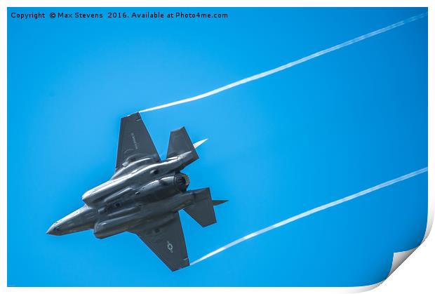 Lockheed Martin F35 fast pass at Farnborough 2016 Print by Max Stevens