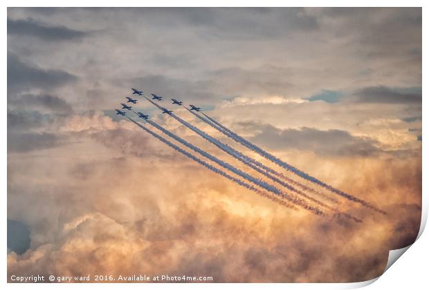 Red Arrows Sunset Show! Print by gary ward