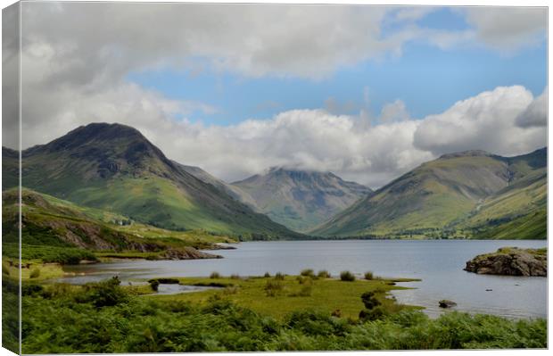 Wastwater  Canvas Print by Sarah Couzens