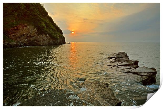 Sunset at Lee Abbey Bay Print by graham young
