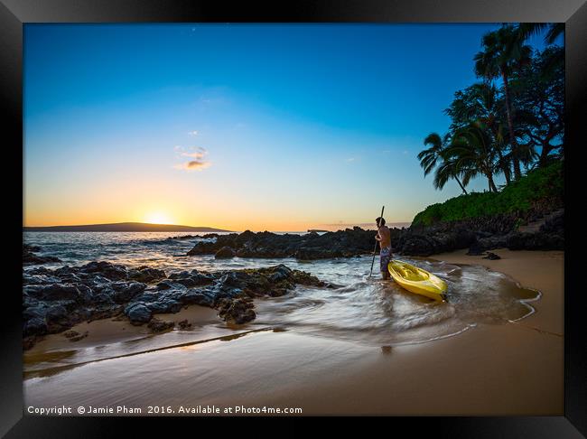 Beautiful and secluded Secret Beach in Maui, Hawai Framed Print by Jamie Pham