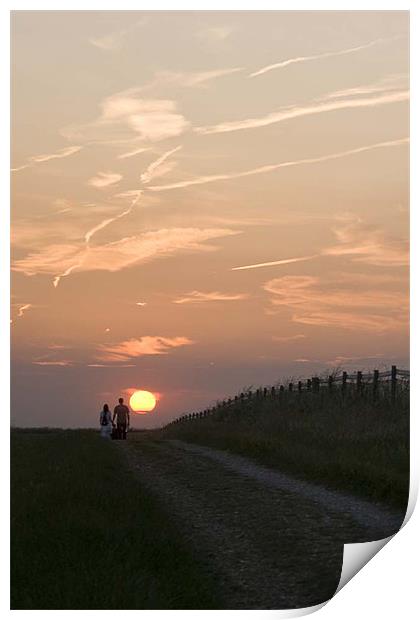 Sunset lovers Print by Ray Fidler