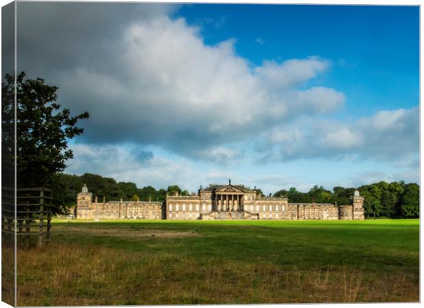 Wentworth Woodhouse Eastern Facade Canvas Print by Chris Watson