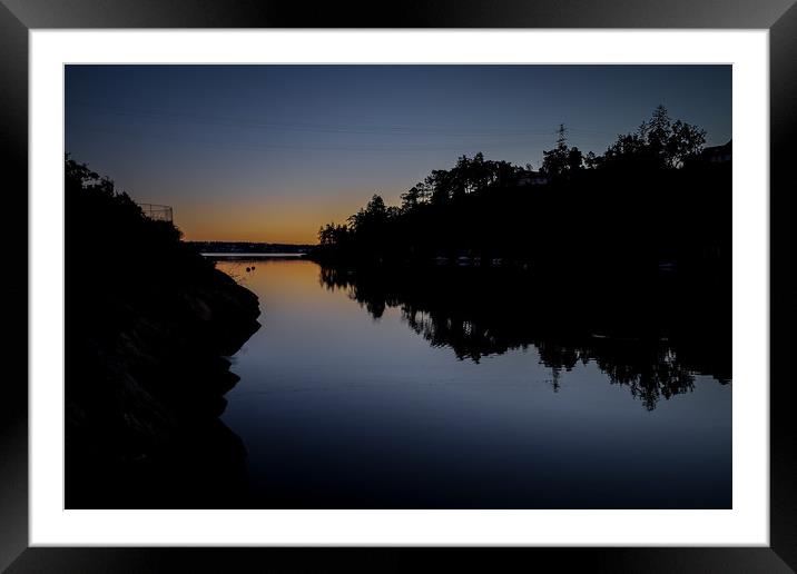 Mirror,mirror, in that sea Framed Mounted Print by Sara Melhuish